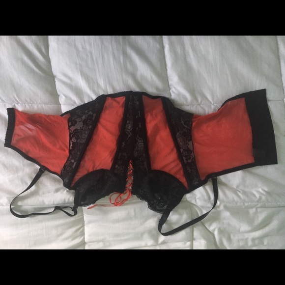 90’s Vintage Corset - Picture 5 of 5